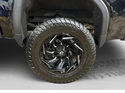 Used 2022 GMC Sierra 1500 AT4 image 55