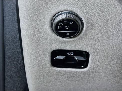 Certified 2023 Mercedes-Benz GLC 300 4MATIC image 11