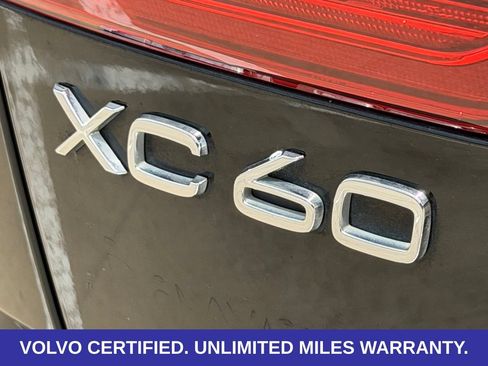 Certified 2023 Volvo XC60 B5 Plus w/ Climate Package AWD/4WD image 11
