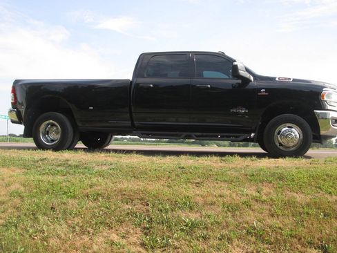 Used 2024 RAM 3500 Big Horn w/ Protection Group AWD/4WD image 5