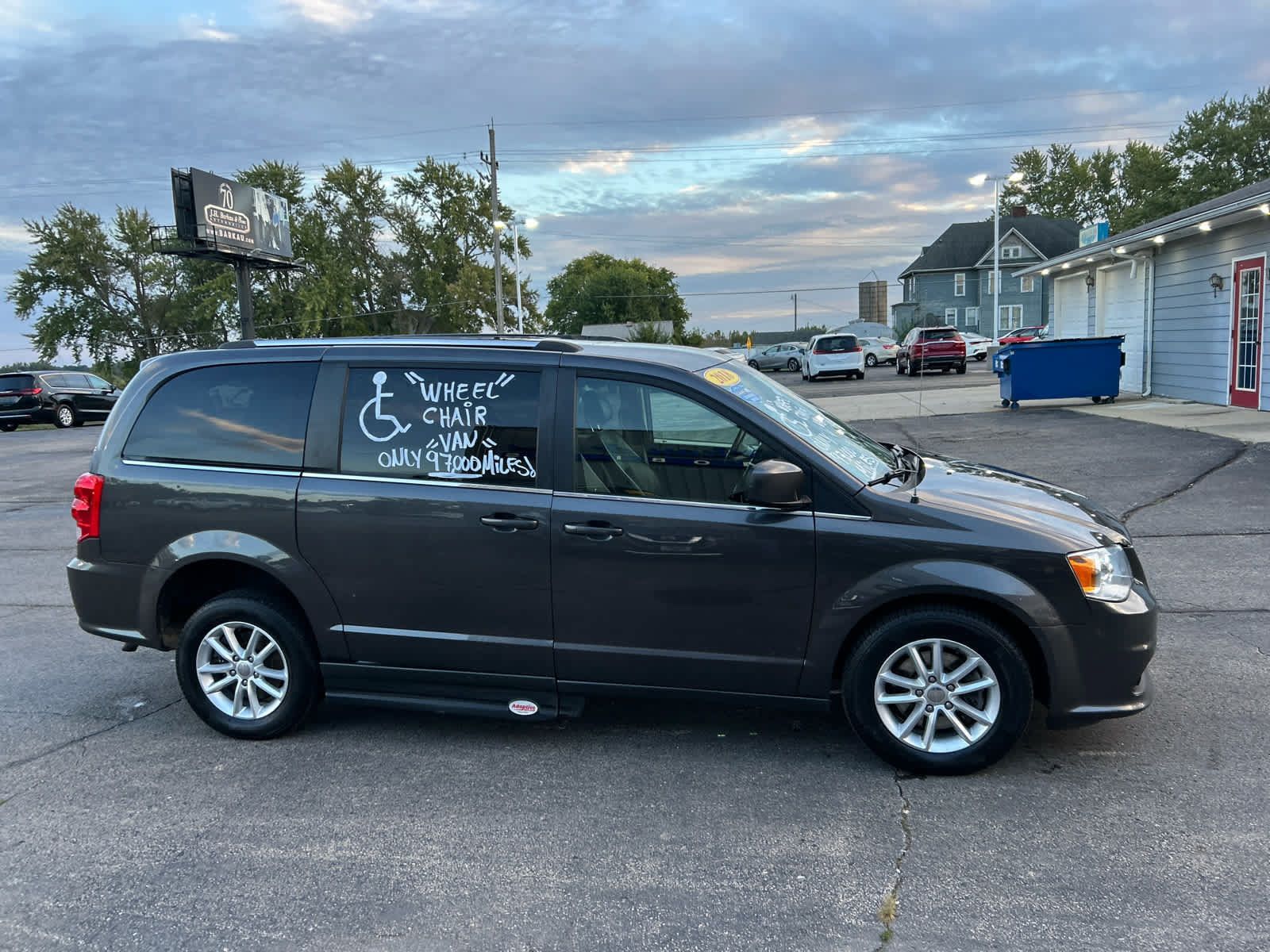 Used 2018 Dodge Grand Caravan SXT FWD image 8