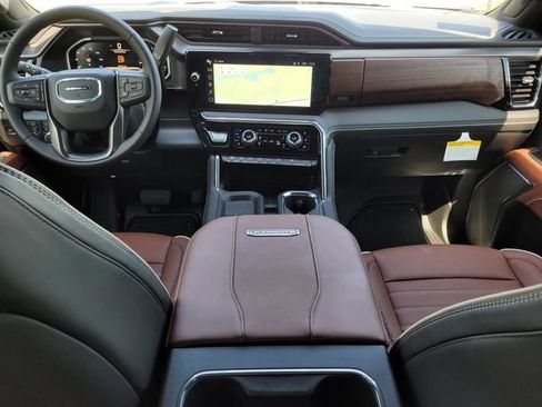New 2026 GMC Sierra 3500 Denali Ultimate AWD/4WD image 11