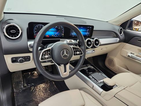 Used 2022 Mercedes-Benz GLB 250 image 9