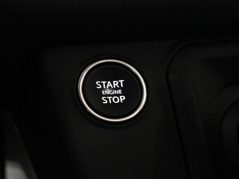 Used 2024 Land Rover Defender 110 S AWD/4WD image 31