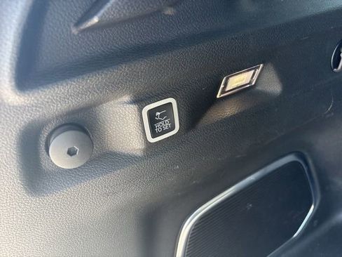 Used 2022 Jeep Grand Cherokee L Limited image 22