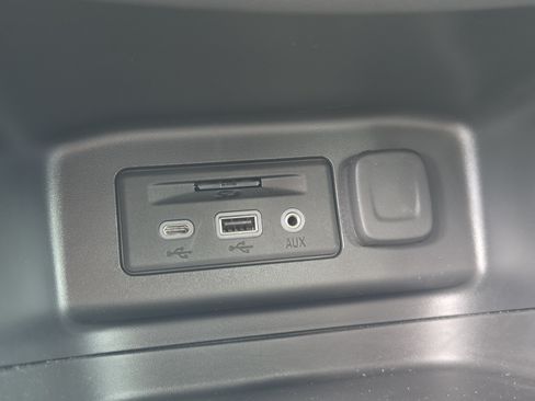 Used 2022 Chevrolet Equinox LT FWD image 31