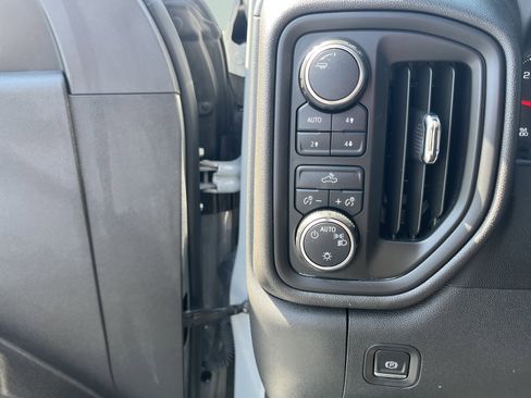 Used 2024 Chevrolet Silverado 1500 Custom Trail Boss image 16