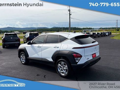 Certified 2025 Hyundai Kona SE AWD/4WD image 5