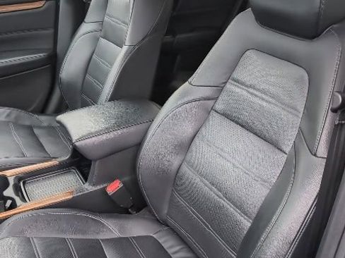 Used 2021 Honda CR-V Touring image 11