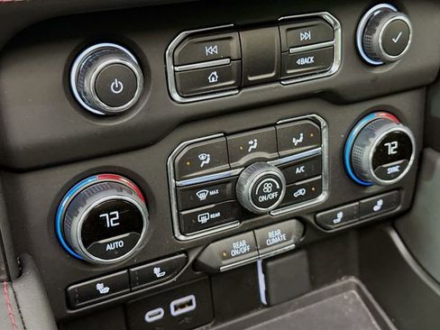 Used 2024 Chevrolet Tahoe RST w/ Luxury Package image 18