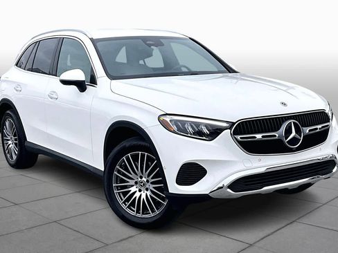 Certified 2025 Mercedes-Benz GLC 300 4MATIC image 3