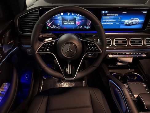 New 2026 Mercedes-Benz GLS 450 4MATIC image 13