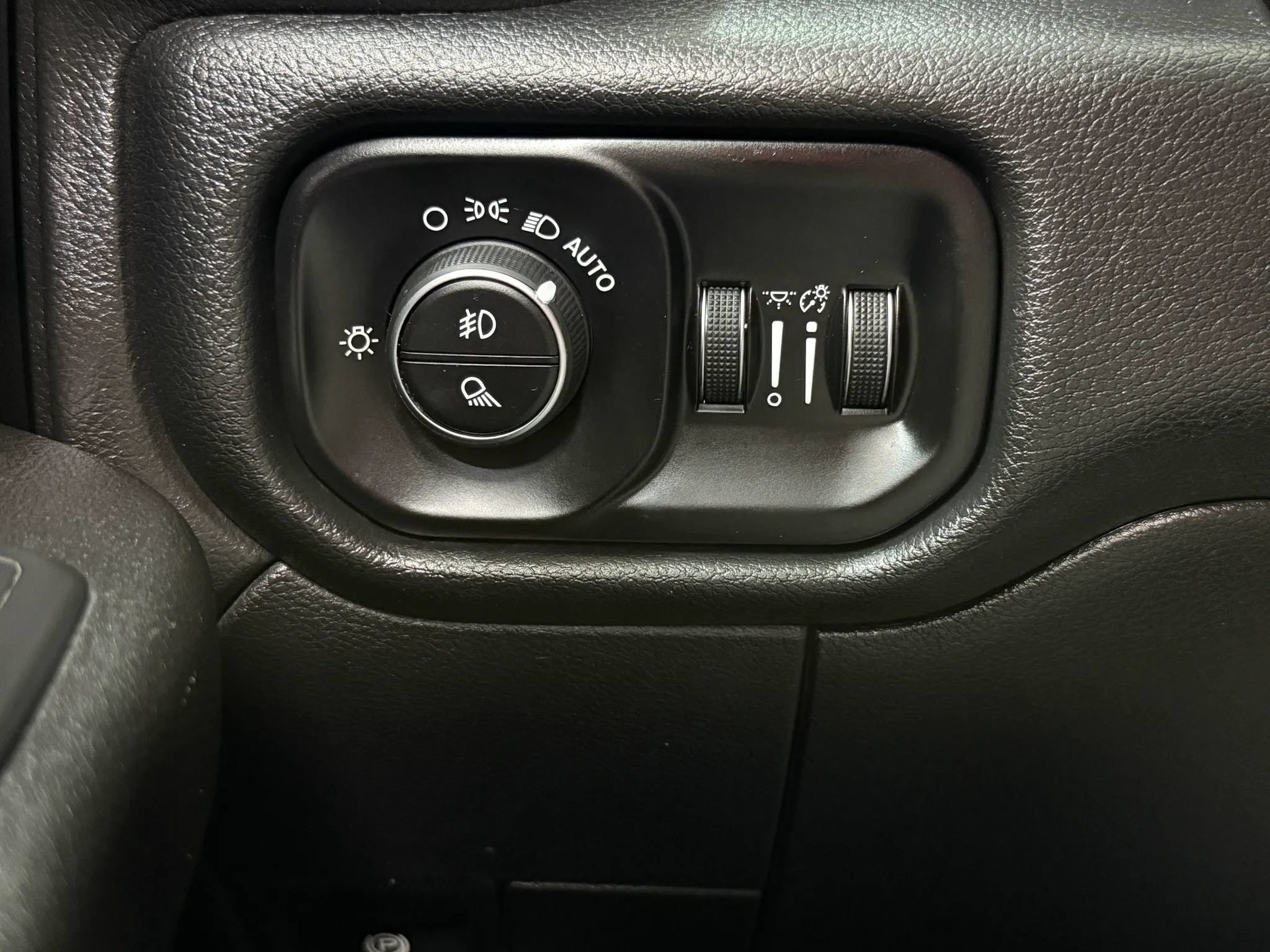 Used 2019 RAM 2500 Tradesman w/ Safety Group AWD/4WD image 24