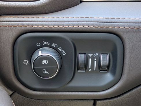 New 2026 RAM 3500 Longhorn AWD/4WD image 25
