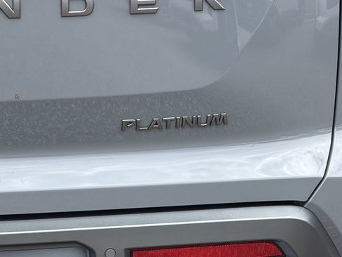 New 2026 Nissan Pathfinder Platinum w/ Accent Package FWD image 28