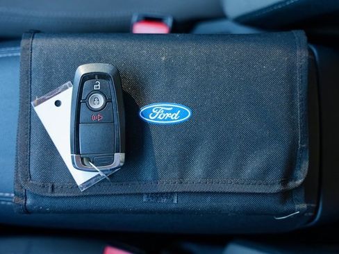 Used 2020 Ford Escape SE Sport image 33