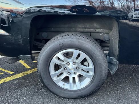 Used 2018 Chevrolet Silverado 1500 LT w/ All Star Edition image 35