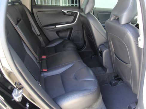 Used 2016 Volvo XC60 T5 Premier w/ Protection Package FWD image 27