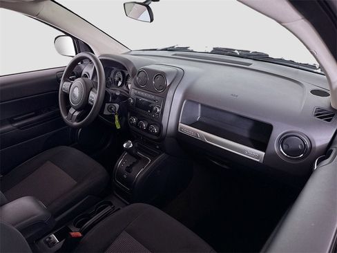 Used 2015 Jeep Compass Sport w/ Power Value Group image 17
