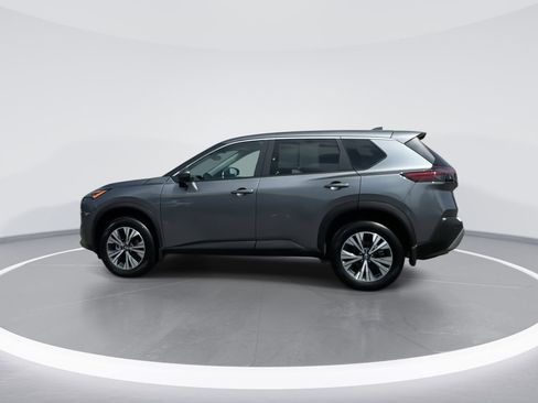 Used 2023 Nissan Rogue SV image 4