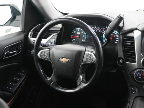 Used 2019 Chevrolet Suburban Premier AWD/4WD image 15