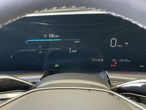 Used 2024 Cadillac Lyriq Tech AWD/4WD image 33