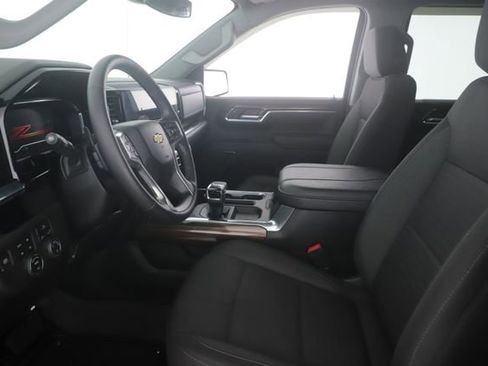 Used 2023 Chevrolet Silverado 1500 LT image 16