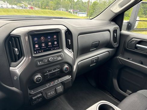 Used 2021 Chevrolet Silverado 1500 Custom w/ Custom Max Trailering Package AWD/4WD image 16