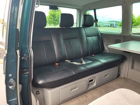 Used 2003 Volkswagen Eurovan MV FWD image 12