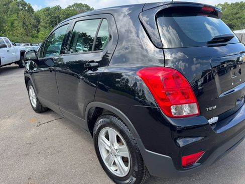 Used 2020 Chevrolet Trax LS FWD image 10