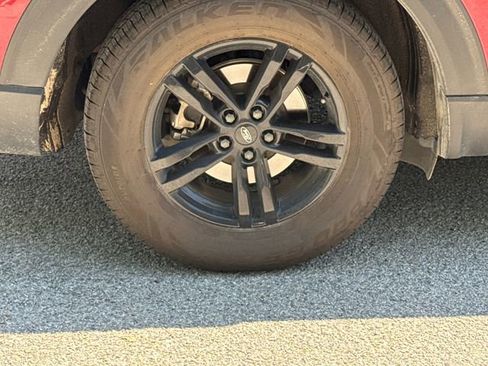 Used 2021 Ford Explorer XLT w/ Equipment Group 202A RWD image 8