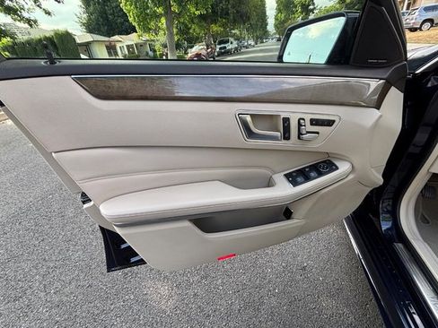 Used 2014 Mercedes-Benz E 350 Sedan image 31