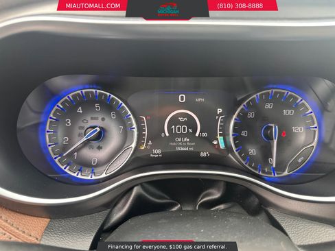 Used 2017 Chrysler Pacifica Limited FWD image 10