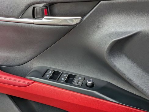 Used 2020 Toyota Camry XSE image 16