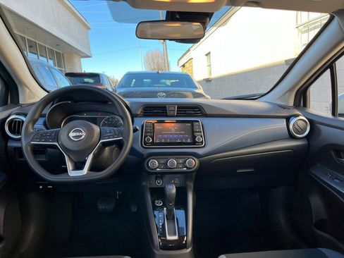 Used 2025 Nissan Versa SV image 31