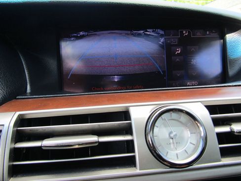 Used 2013 Lexus LS 460 AWD w/ Comfort Pkg image 26