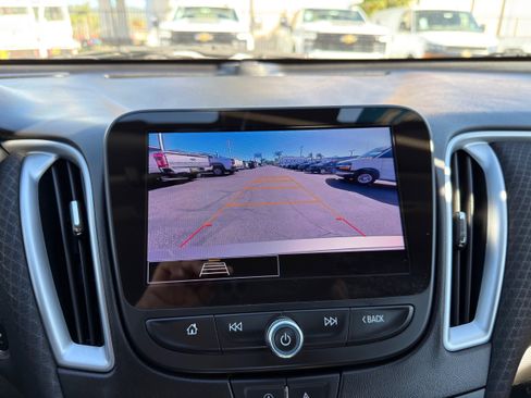 Used 2023 Chevrolet Malibu LT FWD image 32