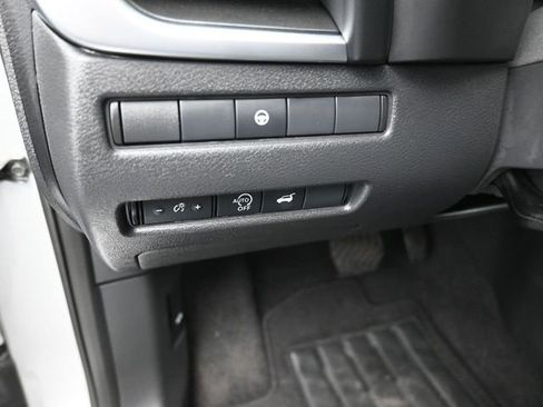 Used 2025 Nissan Rogue SV image 13