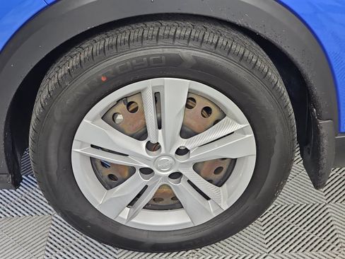 Used 2023 Nissan Kicks S FWD image 10