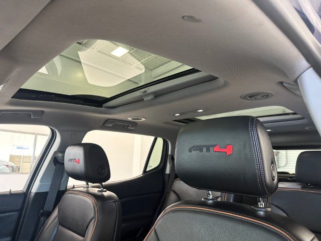 Used 2023 GMC Acadia AT4 w/ Technology Package AWD/4WD image 22