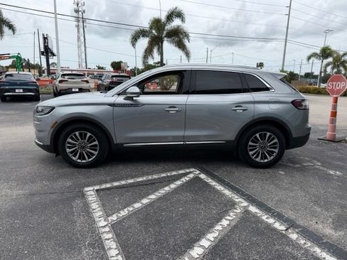 Certified 2022 Lincoln Nautilus FWD w/ Premium Package image 5