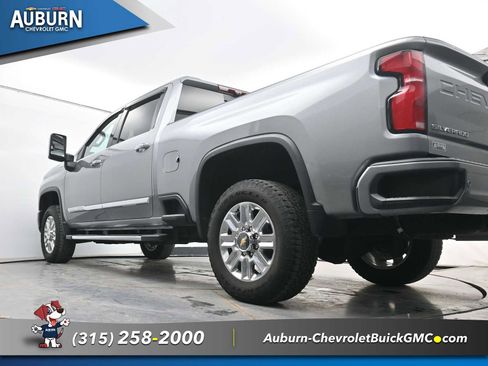 Used 2025 Chevrolet Silverado 3500 High Country w/ Technology Package image 19