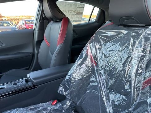 New 2026 Toyota Prius Plug-In Hybrid image 9