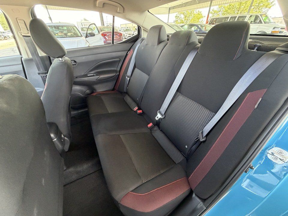 Used 2025 Nissan Versa SR FWD image 22