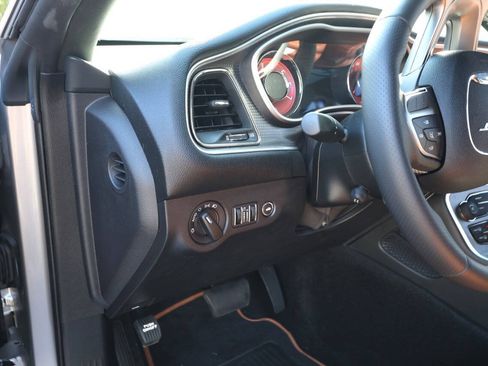 Used 2015 Dodge Challenger SRT Hellcat RWD image 76