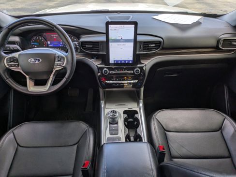 Certified 2022 Ford Explorer Limited w/ Limited Technology Package image 14