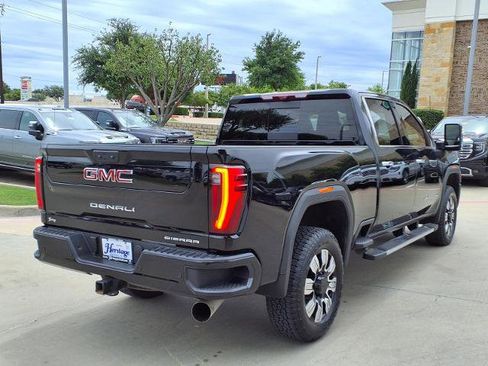 Used 2025 GMC Sierra 2500 Denali w/ Denali Reserve Package AWD/4WD image 3