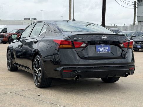 Used 2025 Nissan Altima 2.5 SR FWD image 7