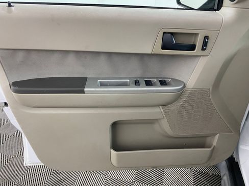 Used 2011 Ford Escape 4WD Hybrid image 11