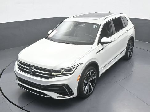 Used 2023 Volkswagen Tiguan SEL R-Line AWD/4WD image 55